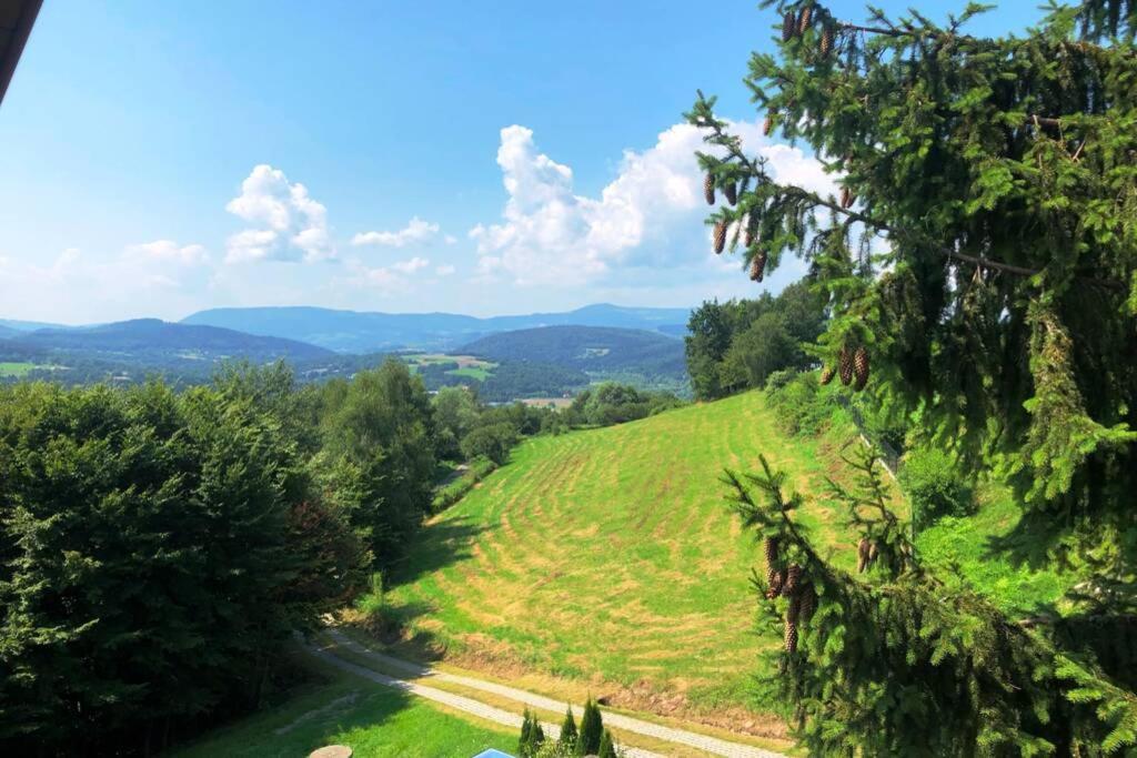 Dom Na Wzgorzu Z Pieknymi Widokami. Miejsce Tropie Villa ภายนอก รูปภาพ