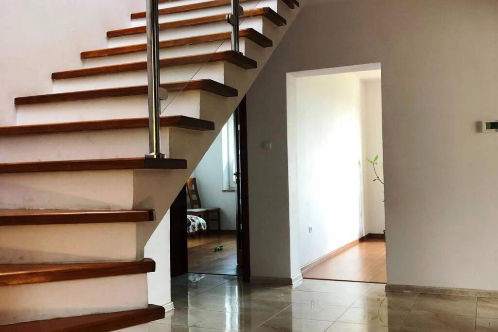 Dom Na Wzgorzu Z Pieknymi Widokami. Miejsce Tropie Villa ภายนอก รูปภาพ